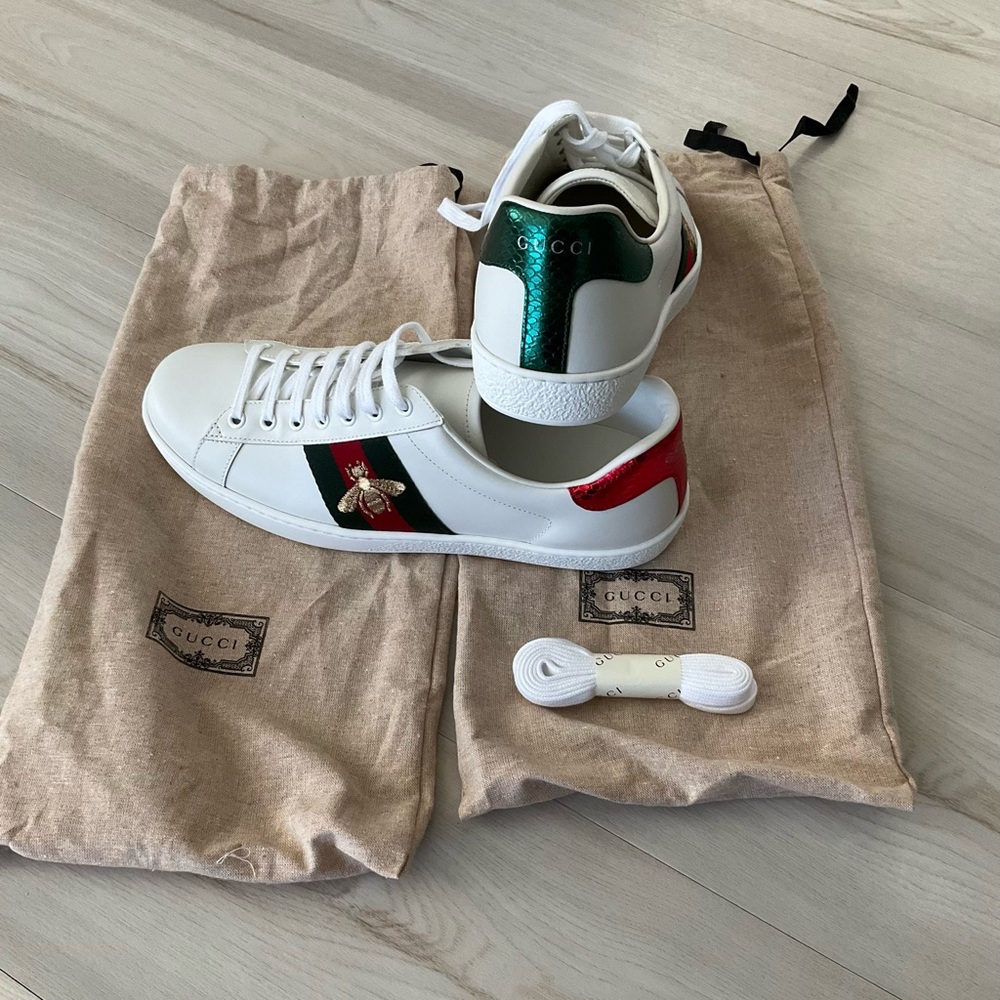 Gucci White Sneakers with Red and Green Stripes
